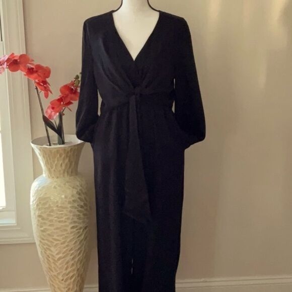 KATE SPADE NWT TIE FRONT JUMPSUIT BLACK SIZE 6 - Picture 2 of 13